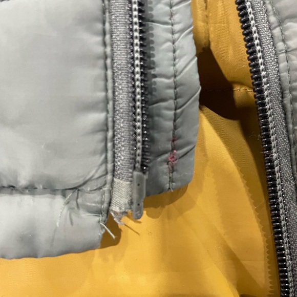 Zara Green Puffer Jacket with Yellow Lining - Picture 5 of 5